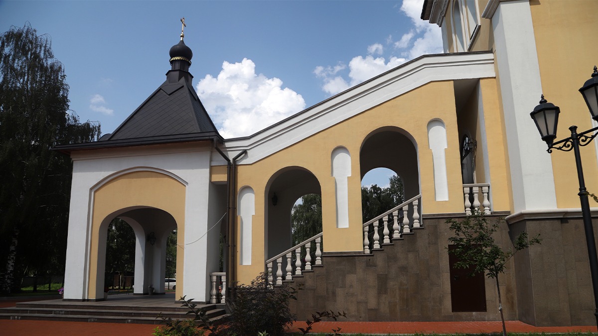 Храм Сретения Господня в Жулебино