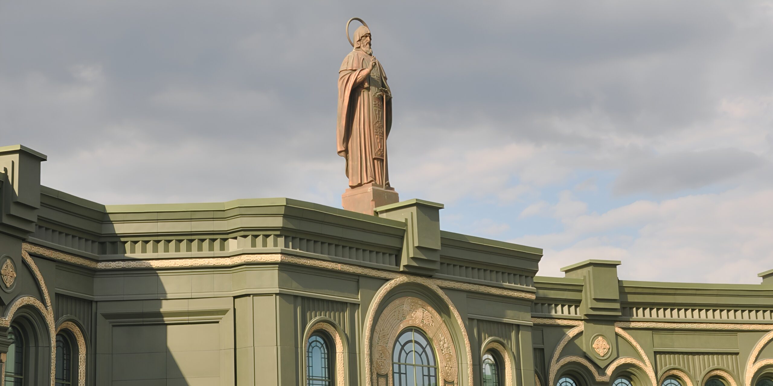 Скульптура Сергия Радонежского