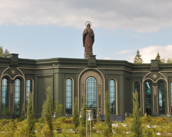 Скульптура Сергия Радонежского